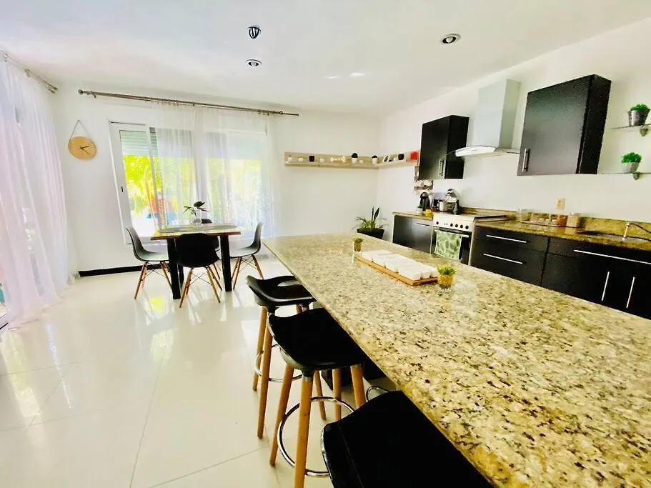 Apartamento Departamento en el corazón de Playa del Carmen 0*,